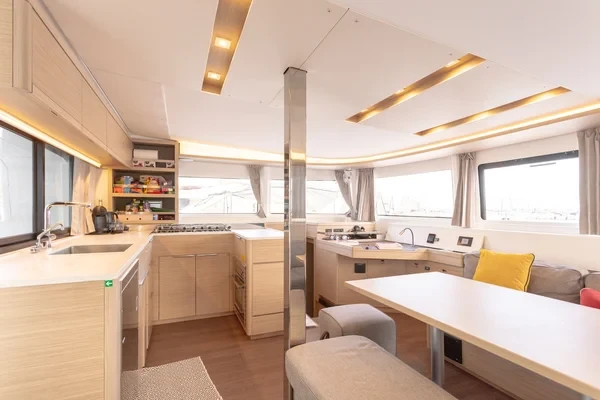 Lagoon 46 - Boatscribe.com