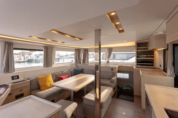 Lagoon 46 - Boatscribe.com