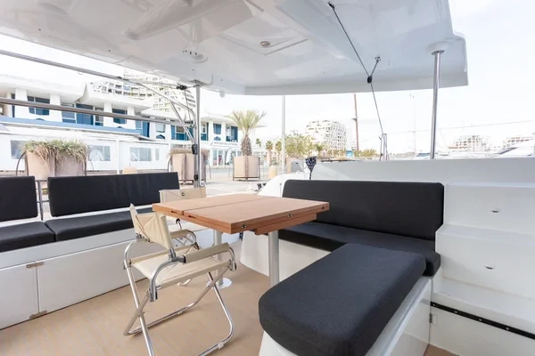 Lagoon 46 - Boatscribe.com
