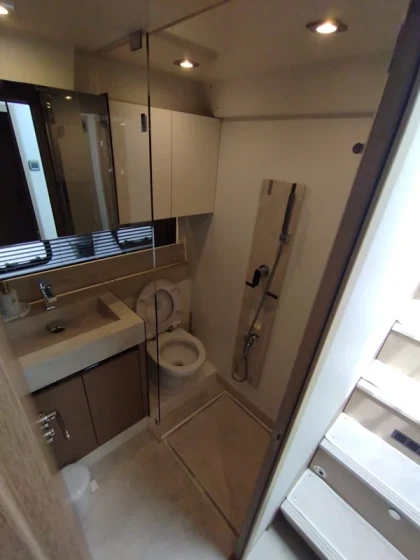 Prestige 520 Flybridge - Boatscribe.com