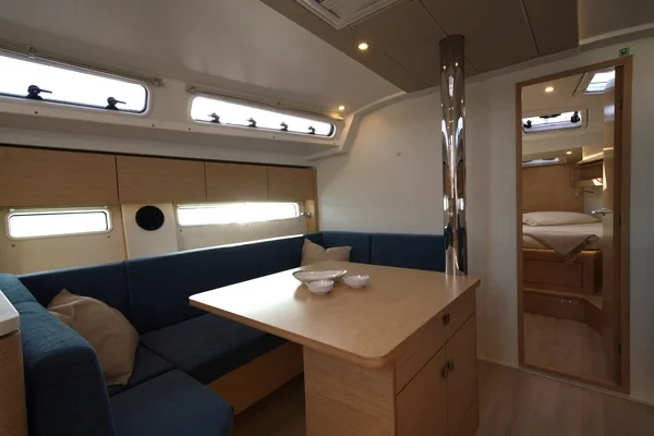Hanse 410 - Boatscribe.com