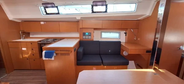 Bavaria C38 - Boatscribe.com