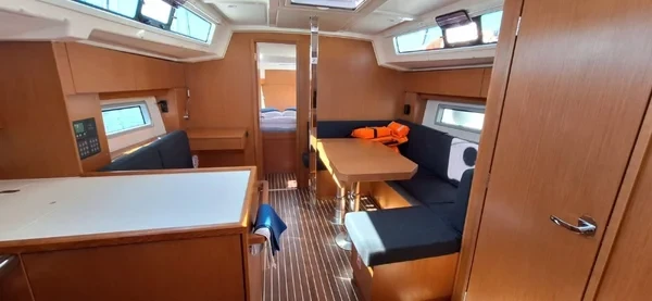 Bavaria C38 - Boatscribe.com