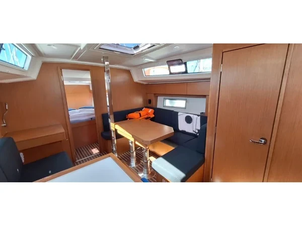 Bavaria C38 - Boatscribe.com