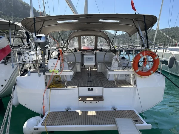 Bavaria C38 - Boatscribe.com