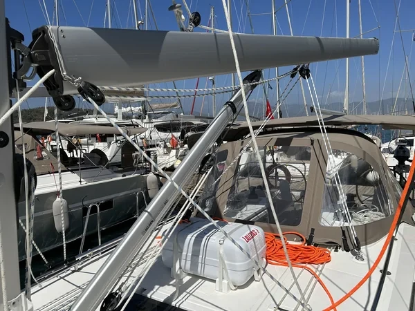 Bavaria C38 - Boatscribe.com
