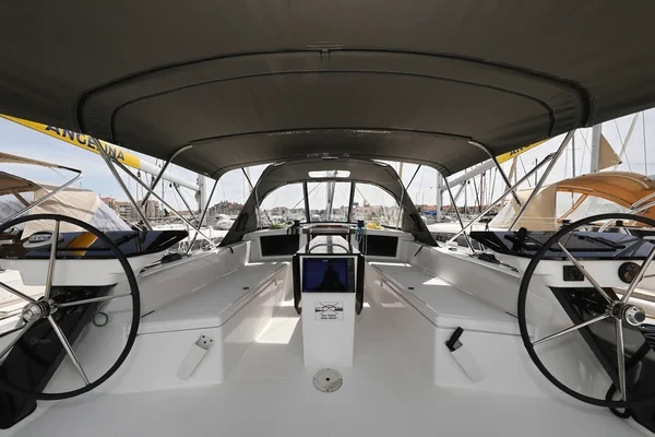 Dufour 41 - Boatscribe.com
