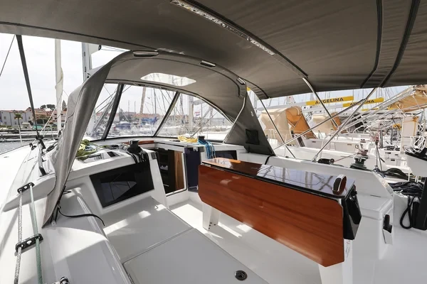 Dufour 41 - Boatscribe.com