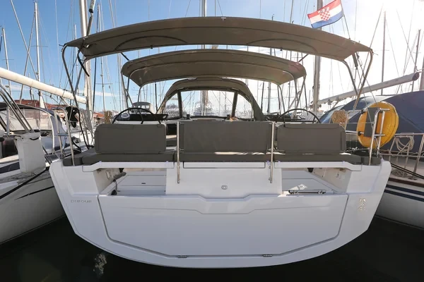 Dufour 41 - Boatscribe.com