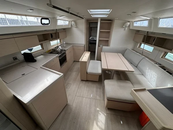 Oceanis 46.1 - Boatscribe.com