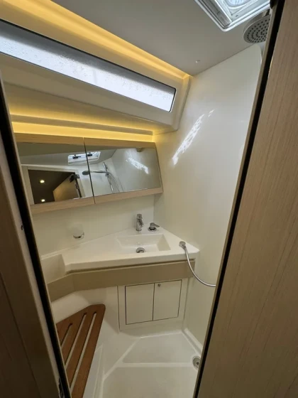 Oceanis 46.1 - Boatscribe.com