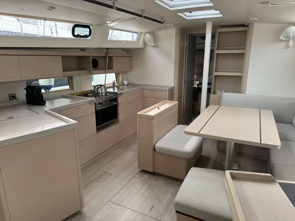 Oceanis 46.1 - Boatscribe.com