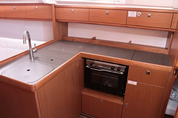 Bavaria 37 Cruiser - Boatscribe.com