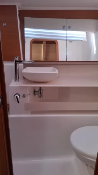 Dufour 430 - Boatscribe.com