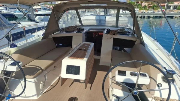 Dufour 430 - Boatscribe.com