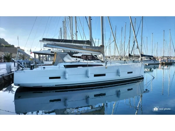 Dufour 430 - Boatscribe.com