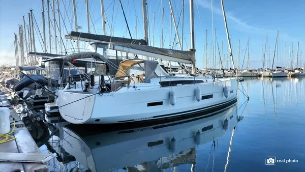 Dufour 430 - Boatscribe.com