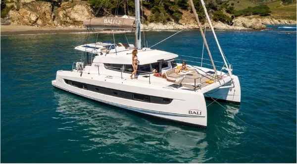 Bali 4.2 - Boatscribe.com