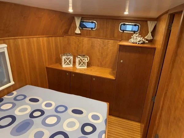 Succes 106 AC - Boatscribe.com