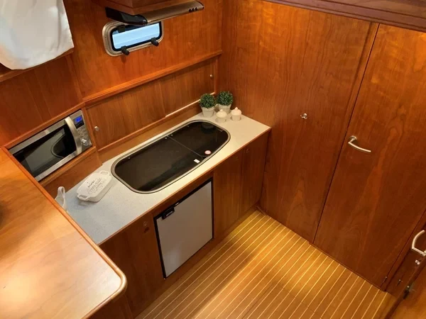 Succes 106 AC - Boatscribe.com