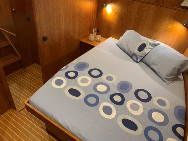 Succes 106 AC - Boatscribe.com