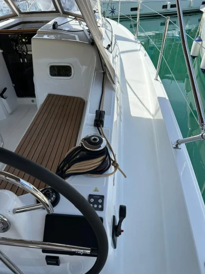 Sun Odyssey 350 - Boatscribe.com