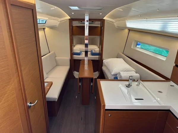 Sun Odyssey 350 - Boatscribe.com