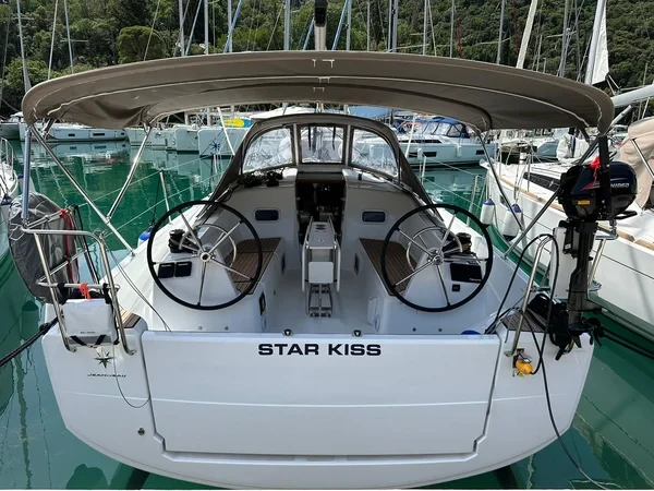 Sun Odyssey 350 - Boatscribe.com