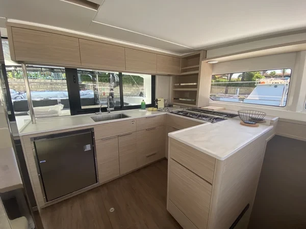 Lagoon 46 - Boatscribe.com