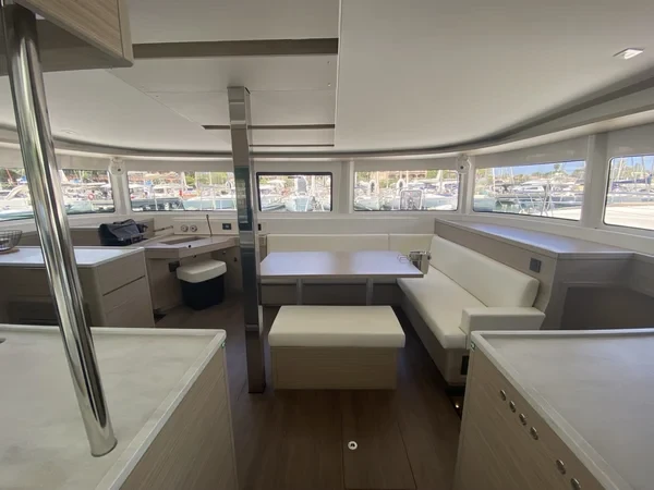 Lagoon 46 - Boatscribe.com