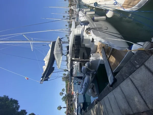 Lagoon 46 - Boatscribe.com