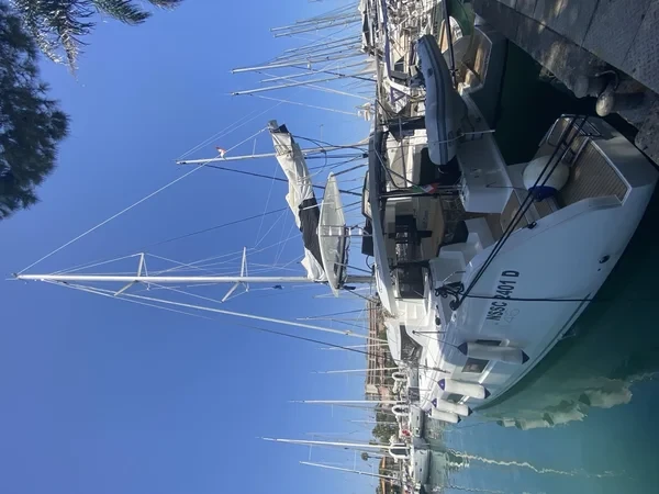 Lagoon 46 - Boatscribe.com