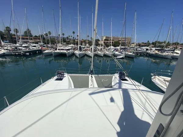 Lagoon 46 - Boatscribe.com