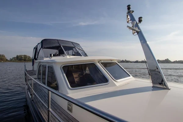 De Drait DeLuxe 42 - Boatscribe.com