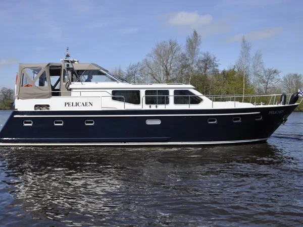 Hemmes 1400 - Boatscribe.com