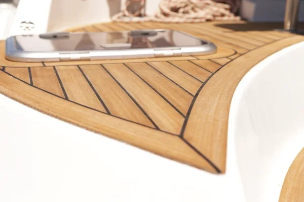 Lagoon 380 S2 - Boatscribe.com