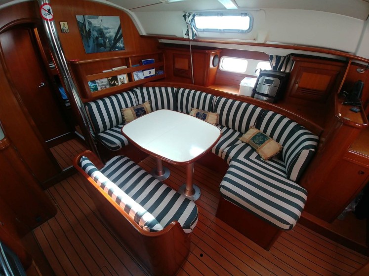 Oceanis 411 Clipper - Boatscribe.com
