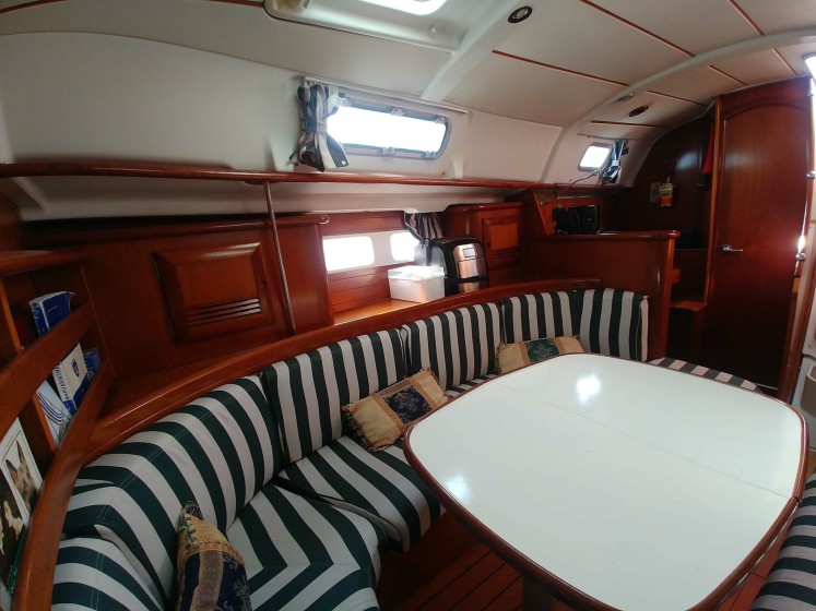 Oceanis 411 Clipper - Boatscribe.com