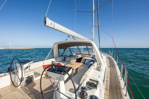 Oceanis 60 - Boatscribe.com