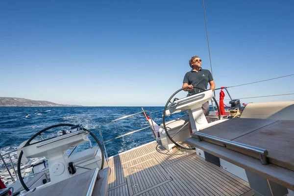 Oceanis 60 - Boatscribe.com