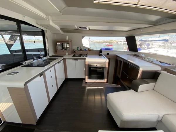 Tanna 47 - Boatscribe.com