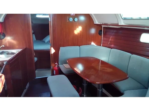 Oceanis 38.1 - Boatscribe.com