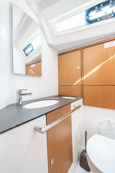 Bavaria 46 Cruiser - Boatscribe.com