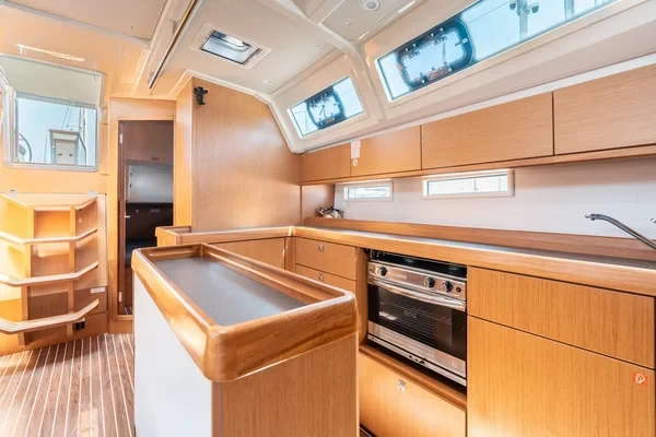 Bavaria 46 Cruiser - Boatscribe.com