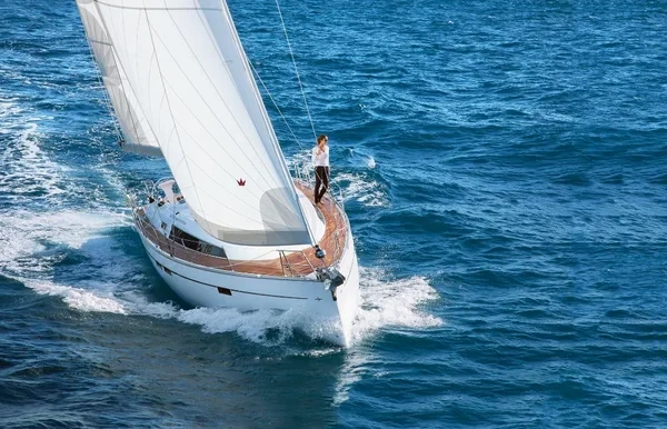 Bavaria 46 Cruiser - Boatscribe.com