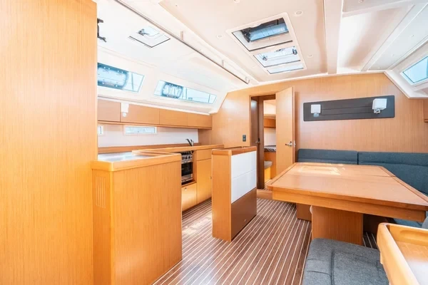 Bavaria 46 Cruiser - Boatscribe.com