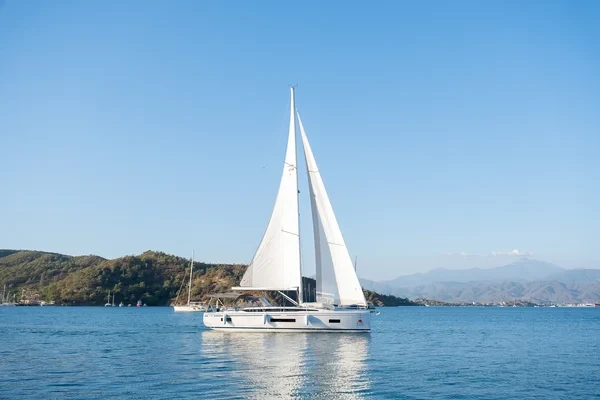 Bavaria C46 - Boatscribe.com