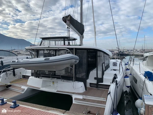 Lagoon 42 - Boatscribe.com