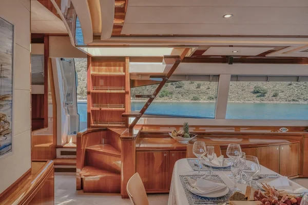 Ferretti 83 - Boatscribe.com