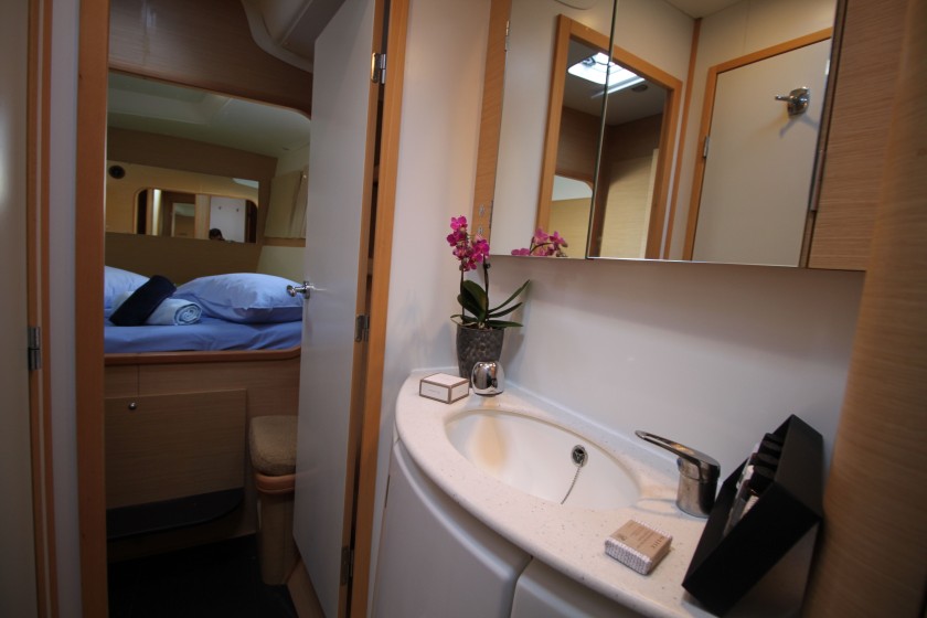 Lagoon 440 - Boatscribe.com
